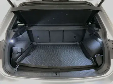 VW Tiguan R-Line 2.0TDI DSG 4Motion Navi PDC Klima
