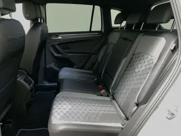 VW Tiguan R-Line 2.0TDI DSG 4Motion Navi PDC Klima