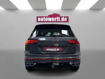 VW Tiguan 2.0 TDI 4M DSG R LINE PANO AHK MATRIX CAM