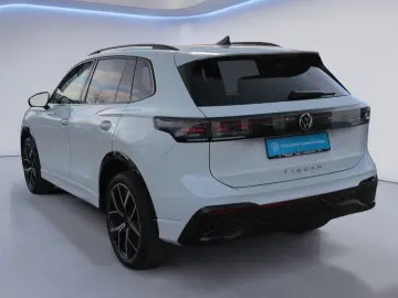 VW Tiguan 2.0 TDI DSG 4M R-Line STHZ PANO MATRIX