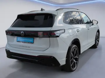 VW Tiguan 2.0 TDI DSG 4M R-Line STHZ PANO MATRIX