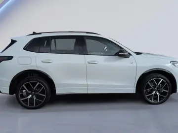 VW Tiguan 2.0 TDI DSG 4M R-Line STHZ PANO MATRIX