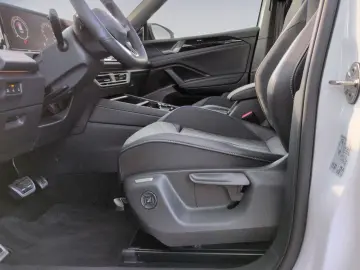 VW Tiguan 2.0 TDI DSG 4M R-Line STHZ PANO MATRIX
