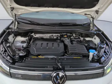 VW Tiguan 2.0 TDI DSG 4M R-Line STHZ PANO MATRIX