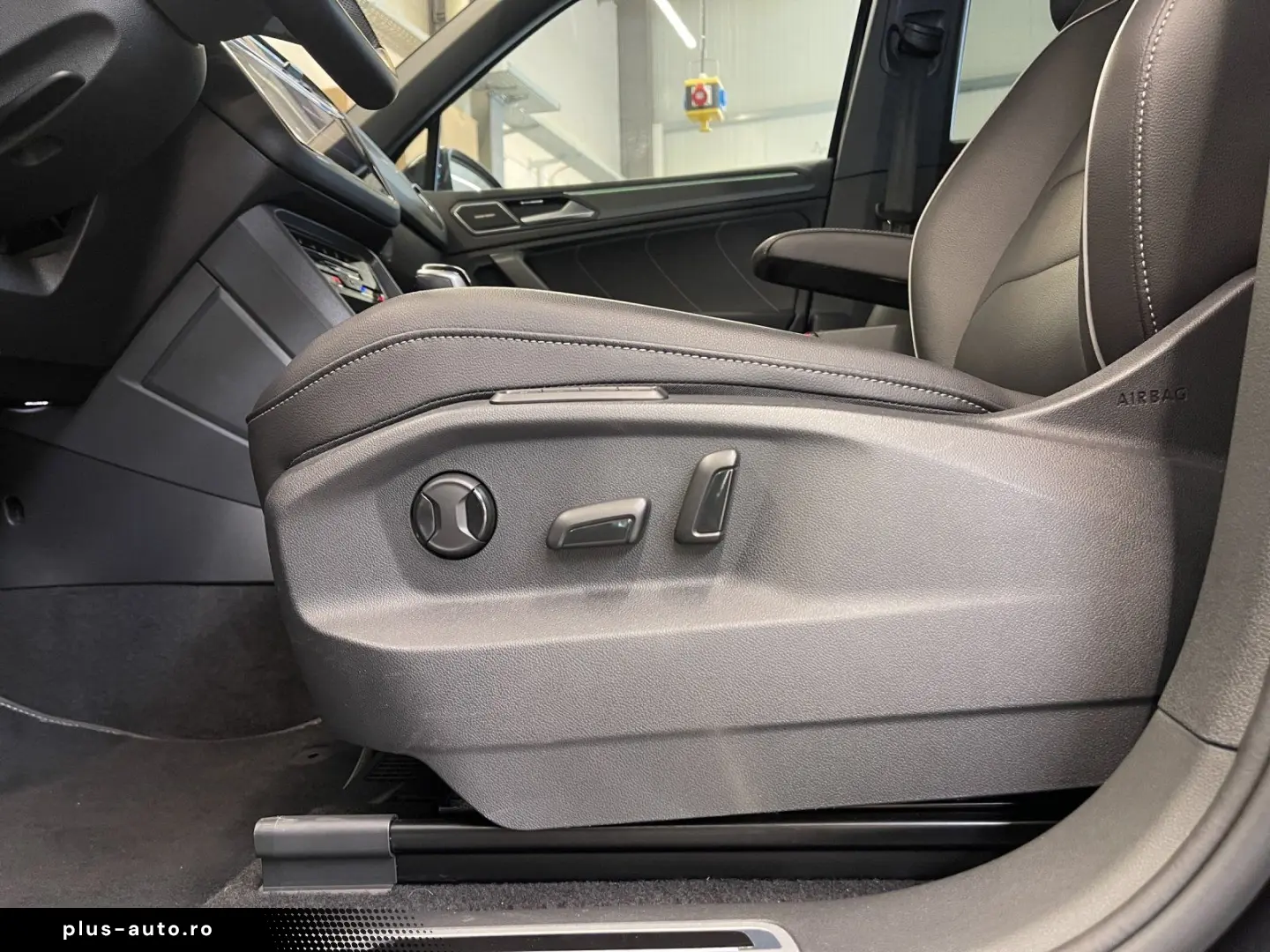 VW Tiguan 2.0 TDI BMT 4Motion R-Line DCC NaviPro LM