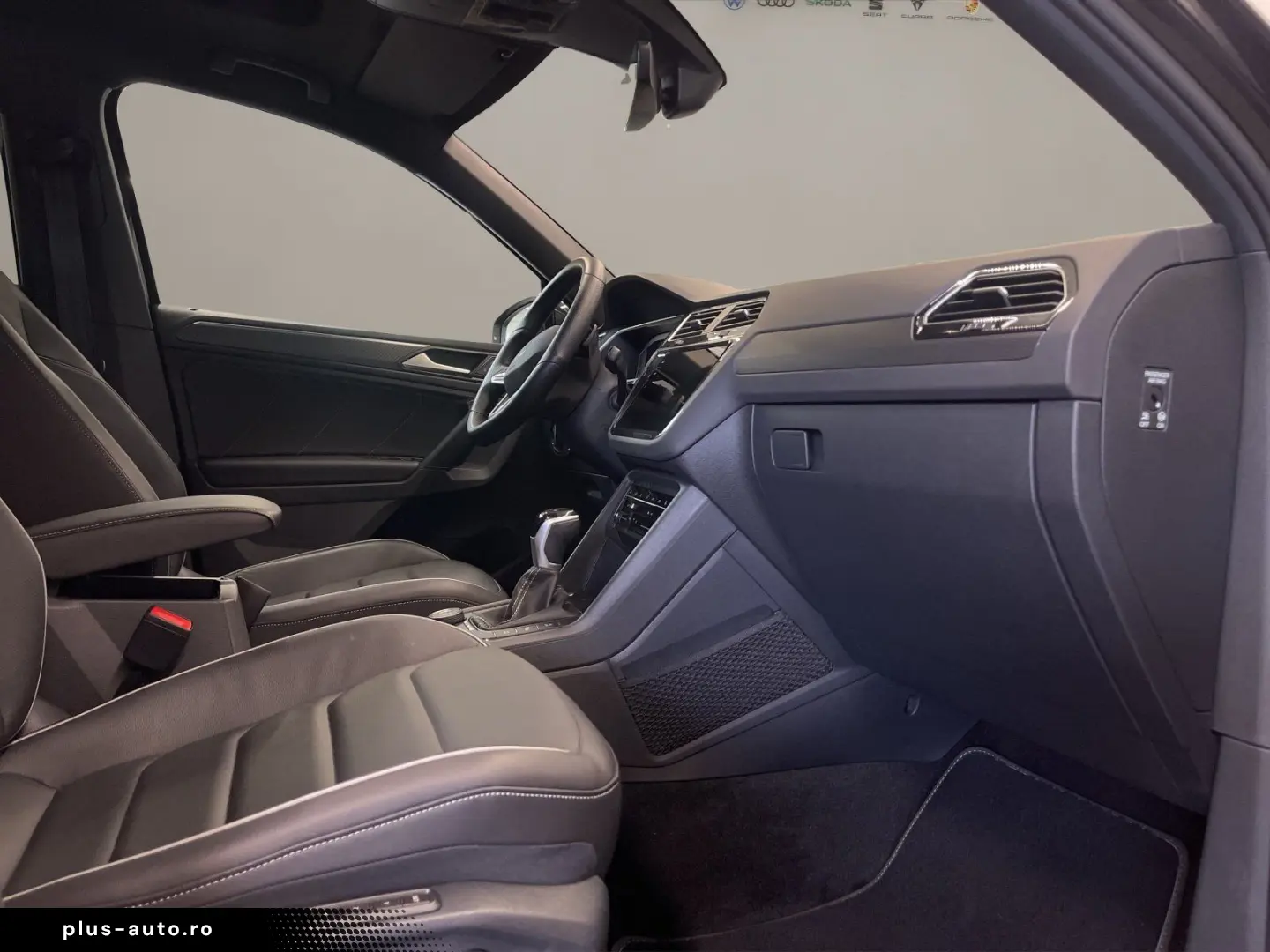 VW Tiguan 2.0 TDI BMT 4Motion R-Line DCC NaviPro LM