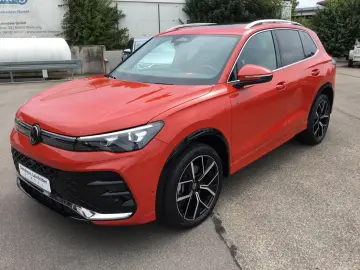 VW Tiguan 2.0 TDI DSG 4M R-Line AHK 20  Pano