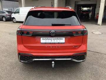 VW Tiguan 2.0 TDI DSG 4M R-Line AHK 20  Pano