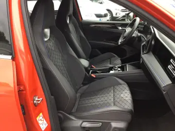 VW Tiguan 2.0 TDI DSG 4M R-Line AHK 20  Pano