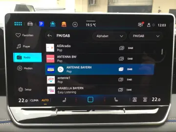 VW Tiguan 2.0 TDI DSG 4M R-Line AHK 20  Pano