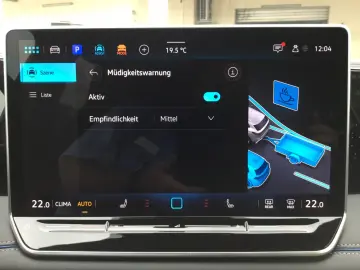 VW Tiguan 2.0 TDI DSG 4M R-Line AHK 20  Pano