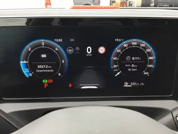 VW Tiguan 2.0 TDI DSG 4M R-Line AHK 20  Pano