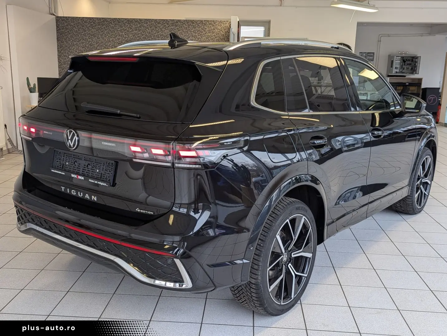 VW Tiguan 2.0TDI R-Line 4M Pano H K AHK Matrix 20