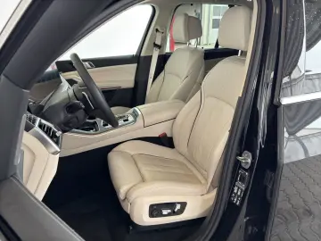BMW X5 xDrive30dA LiveCock.AHK.LED.Standh.Gestik.PGD