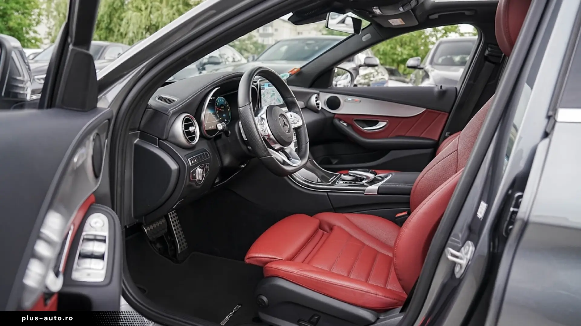 Mercedes-Benz C 300 e 4MATIC 9G-TRONIC AMG Line