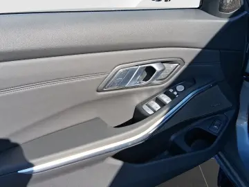 BMW M3 Competition DrivAss  ParkAss  LivePro Head-Up