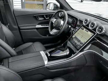 MERCEDES-BENZ GLC 300 e 4M Avantgarde Wide Digital P…