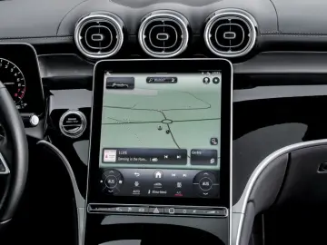 MERCEDES-BENZ GLC 300 e 4M Avantgarde Wide Digital P…