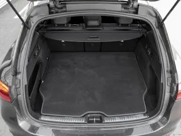MERCEDES-BENZ GLC 300 e 4M Avantgarde Wide Digital P…