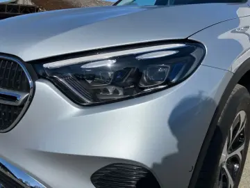 MERCEDES-BENZ GLC 300 de 4M Sitzklima Pano DISTRONIC…