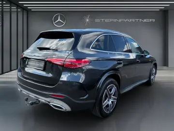MERCEDES-BENZ GLC 300 e 4M AMG LED MBUX AMBIENTE CARPLAY AHK