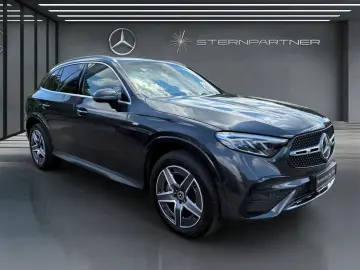 MERCEDES-BENZ GLC 300 e 4M AMG LED MBUX AMBIENTE CARPLAY AHK