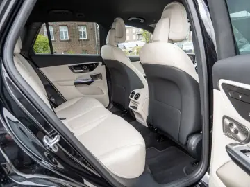 MERCEDES-BENZ GLC 300 de Edition Avantgarde 4MATIC A…