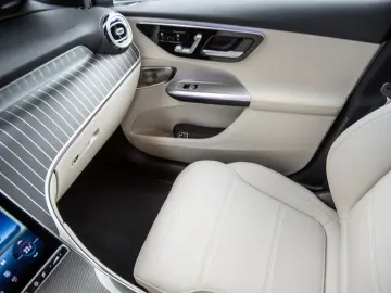 MERCEDES-BENZ GLC 300 de Edition Avantgarde 4MATIC A…