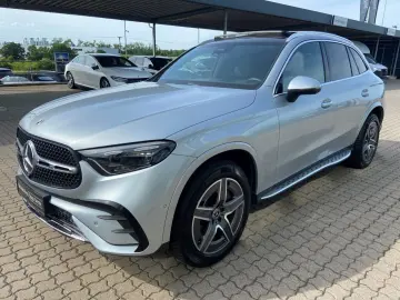 MERCEDES-BENZ GLC 300 e 4M AMG-Premium AHK Pano Dist…