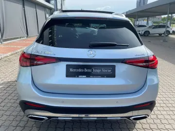 MERCEDES-BENZ GLC 300 e 4M AMG-Premium AHK Pano Dist…