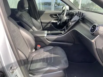 MERCEDES-BENZ GLC 300 e 4M AMG-Premium AHK Pano Dist…