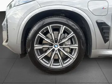 BMW X5 xDr50e MSPORT  2-Achs AHK Pano AdpLED PAPro