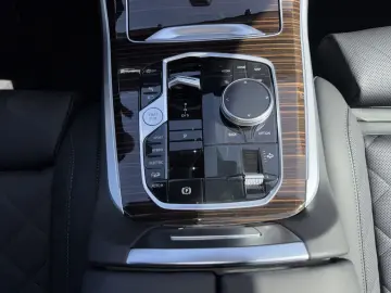 BMW X5 xD 50e M SPORT DAPr 360  Pano H K 2ACHS AHK