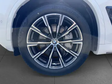 BMW X5 xD 50e M SPORT DAPr 360  Pano H K 2ACHS AHK