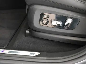 BMW X6 xDrive30d M Sport Pro ACC LED Gestik HUD Pano