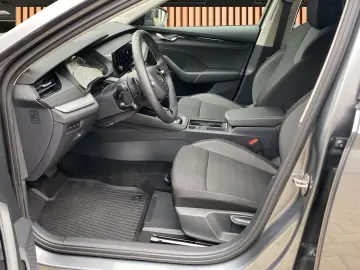 SKODA Octavia 1.0 TSI DSG Ambition Einparkhilfe LED