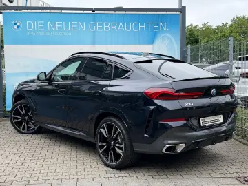 BMW X6 xDrive40d M Sport 22  Massage AHK StHzg PANO