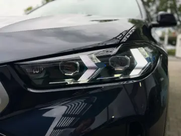 BMW X6 xDrive40d M Sport 22  Massage AHK StHzg PANO
