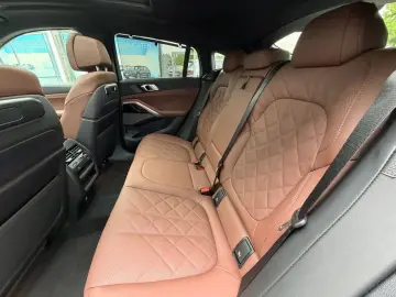 BMW X6 xDrive40d M Sport 22  Massage AHK StHzg PANO