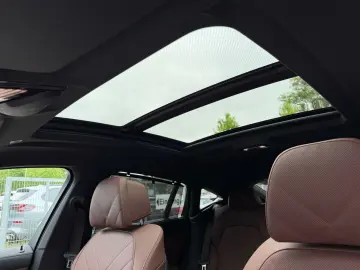 BMW X6 xDrive40d M Sport 22  Massage AHK StHzg PANO
