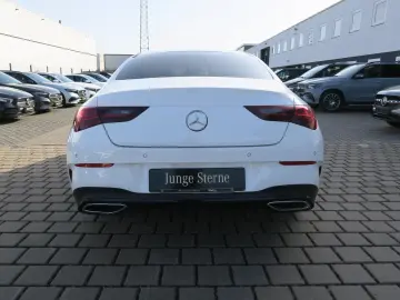 MERCEDES-BENZ CLA 200 AMG Line (EURO 6e) Night Fahra…