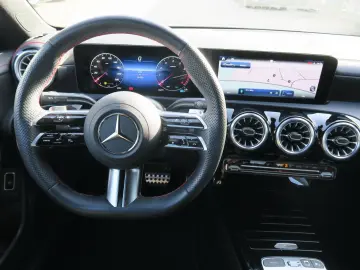 MERCEDES-BENZ CLA 200 AMG Line (EURO 6e) Night Fahra…