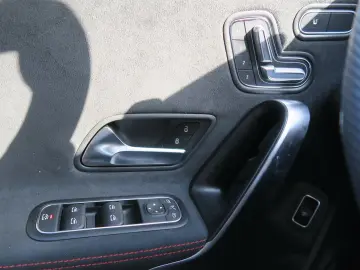 MERCEDES-BENZ CLA 200 AMG Line (EURO 6e) Night Fahra…