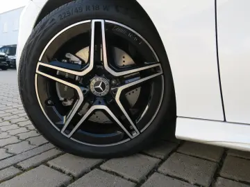 MERCEDES-BENZ CLA 200 AMG Line (EURO 6e) Night Fahra…