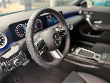 MERCEDES-BENZ CLA 200 Coupé AMG NIGHT MEMORY FAHR-ASS MBEAM