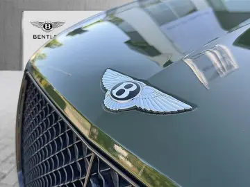 BENTLEY Bentayga V8