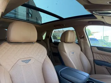 BENTLEY Bentayga V8