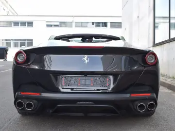FERRARI Portofino 3.9 T V8 DCT  Carbon LED Lenkrad PPF