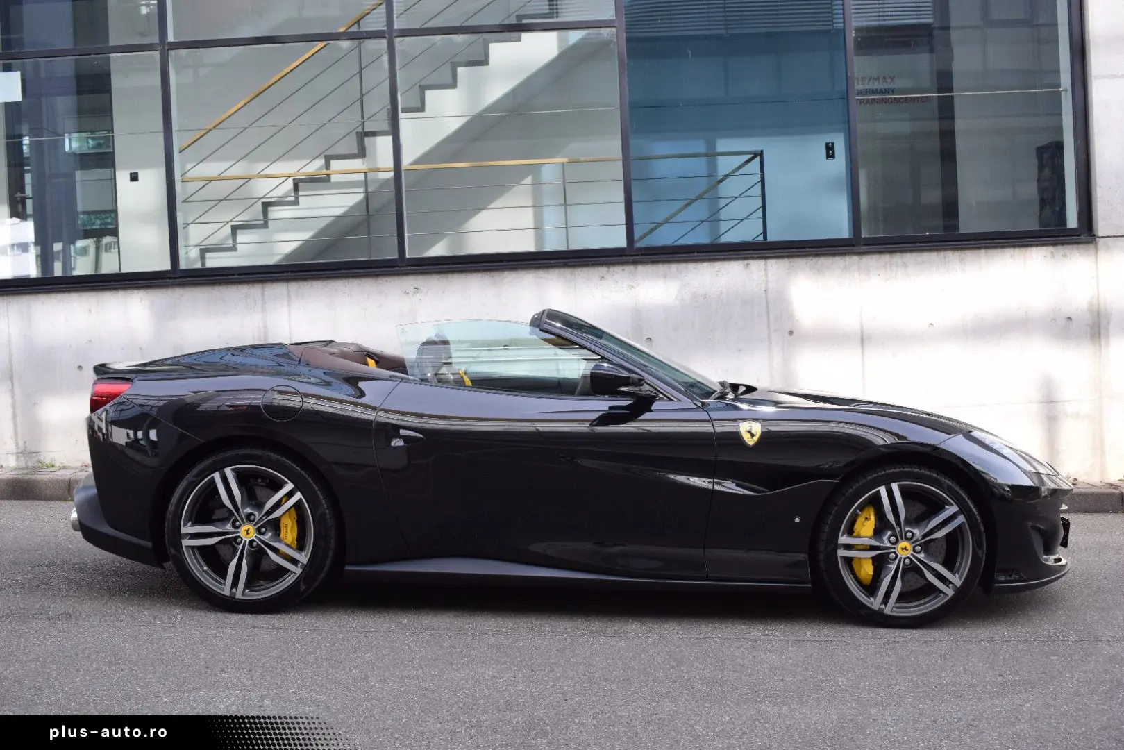 FERRARI Portofino 3.9 T V8 DCT  Carbon LED Lenkrad PPF