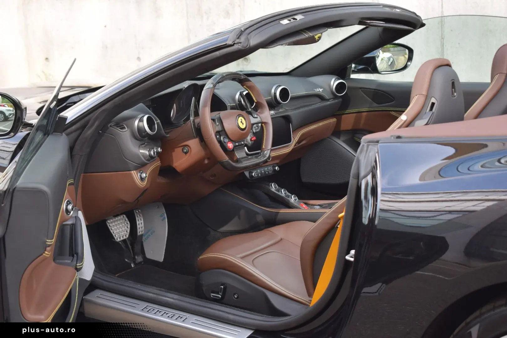 FERRARI Portofino 3.9 T V8 DCT  Carbon LED Lenkrad PPF